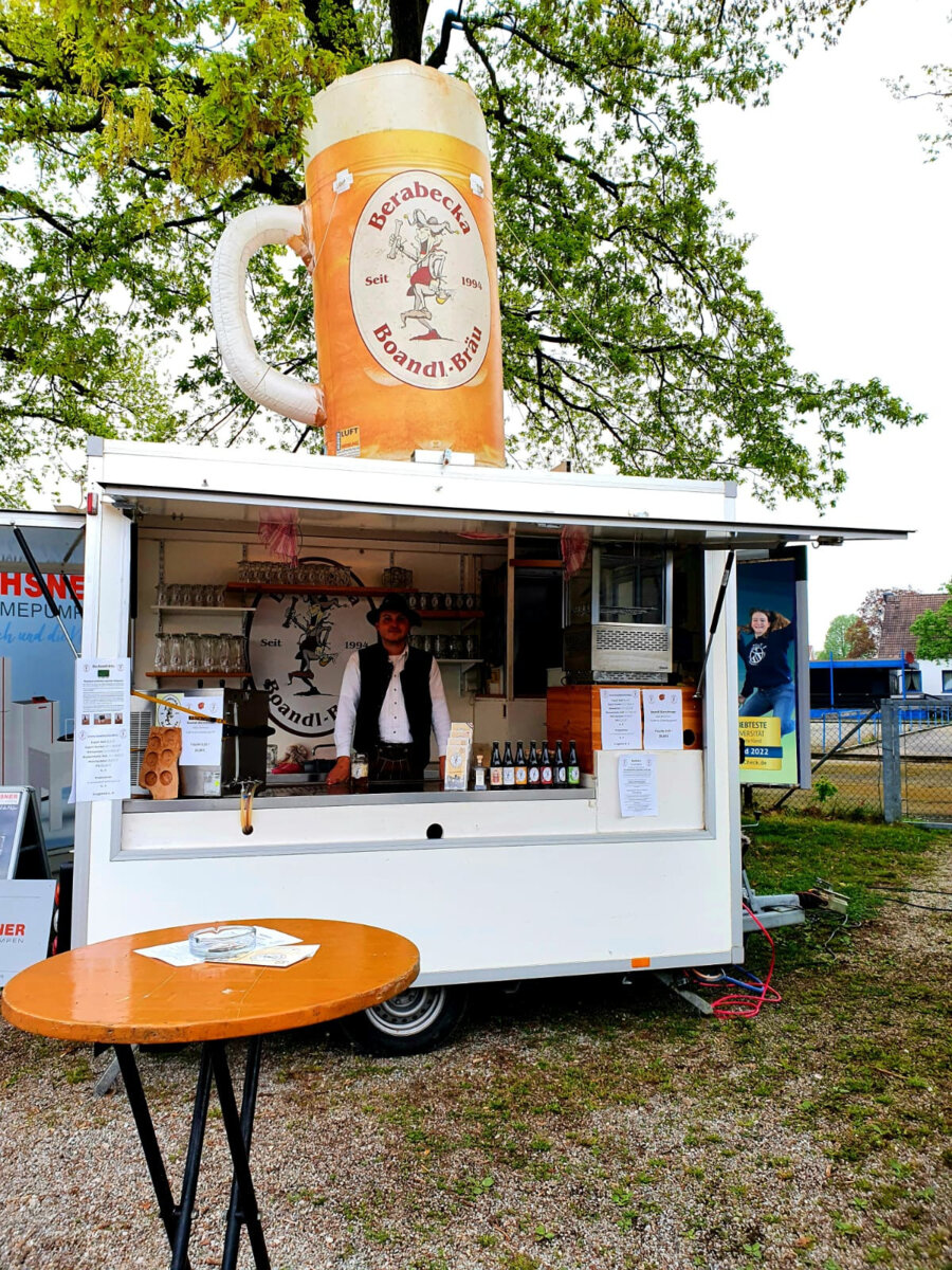 Ausschankwagen vom Berabecka Boandl-Bräu